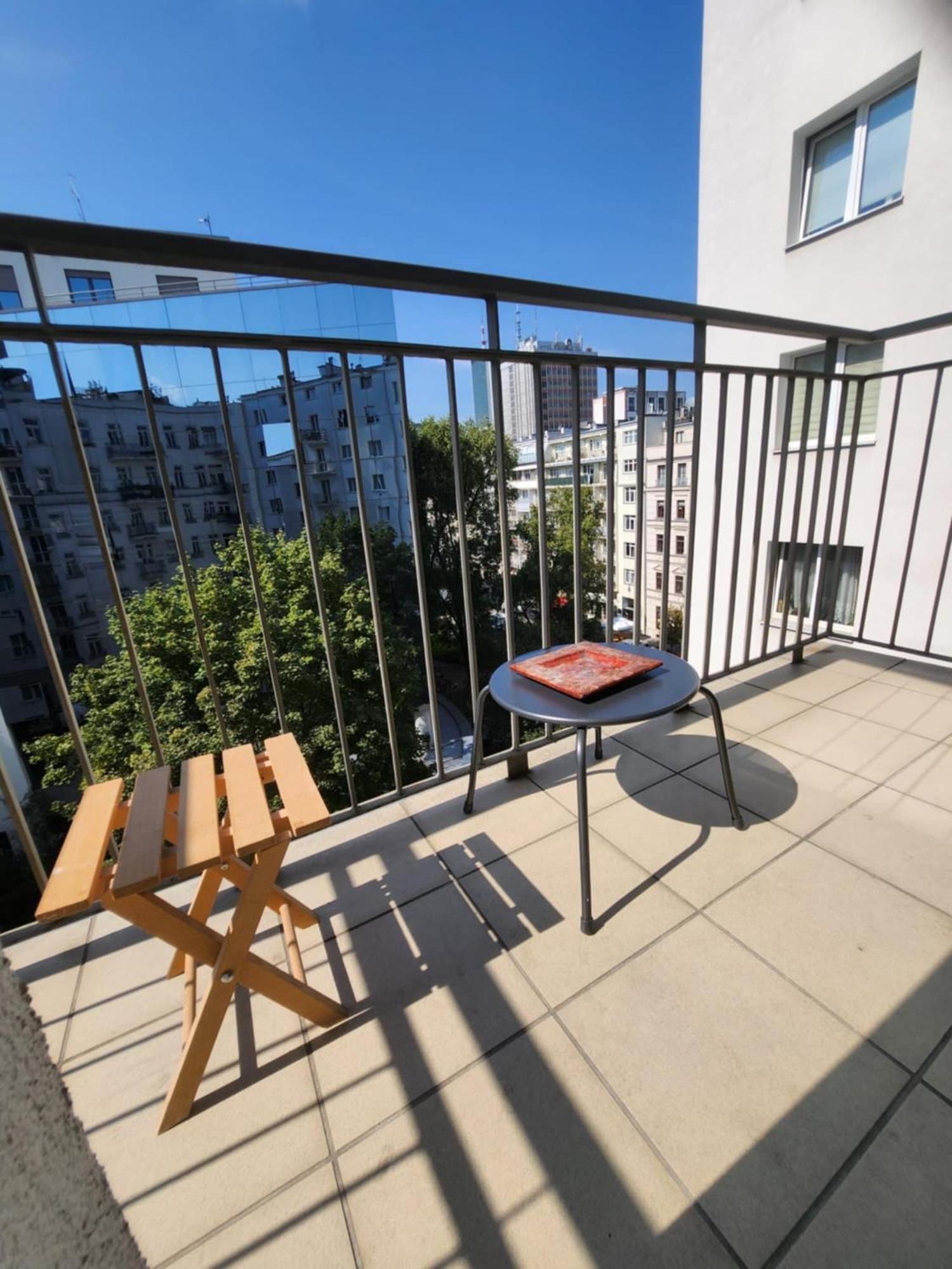 Warsaw Asian Vibe Apartment Luaran gambar
