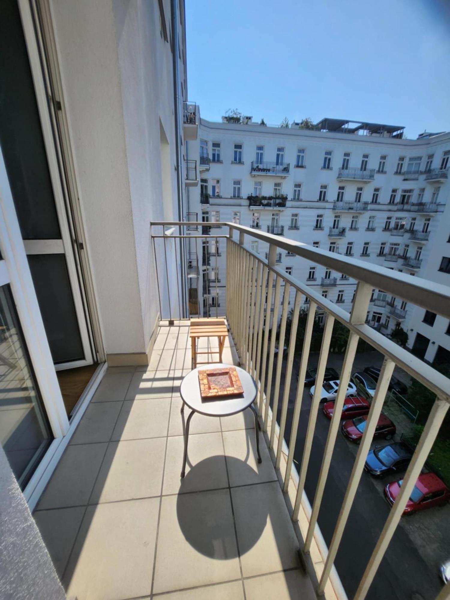 Warsaw Asian Vibe Apartment Luaran gambar